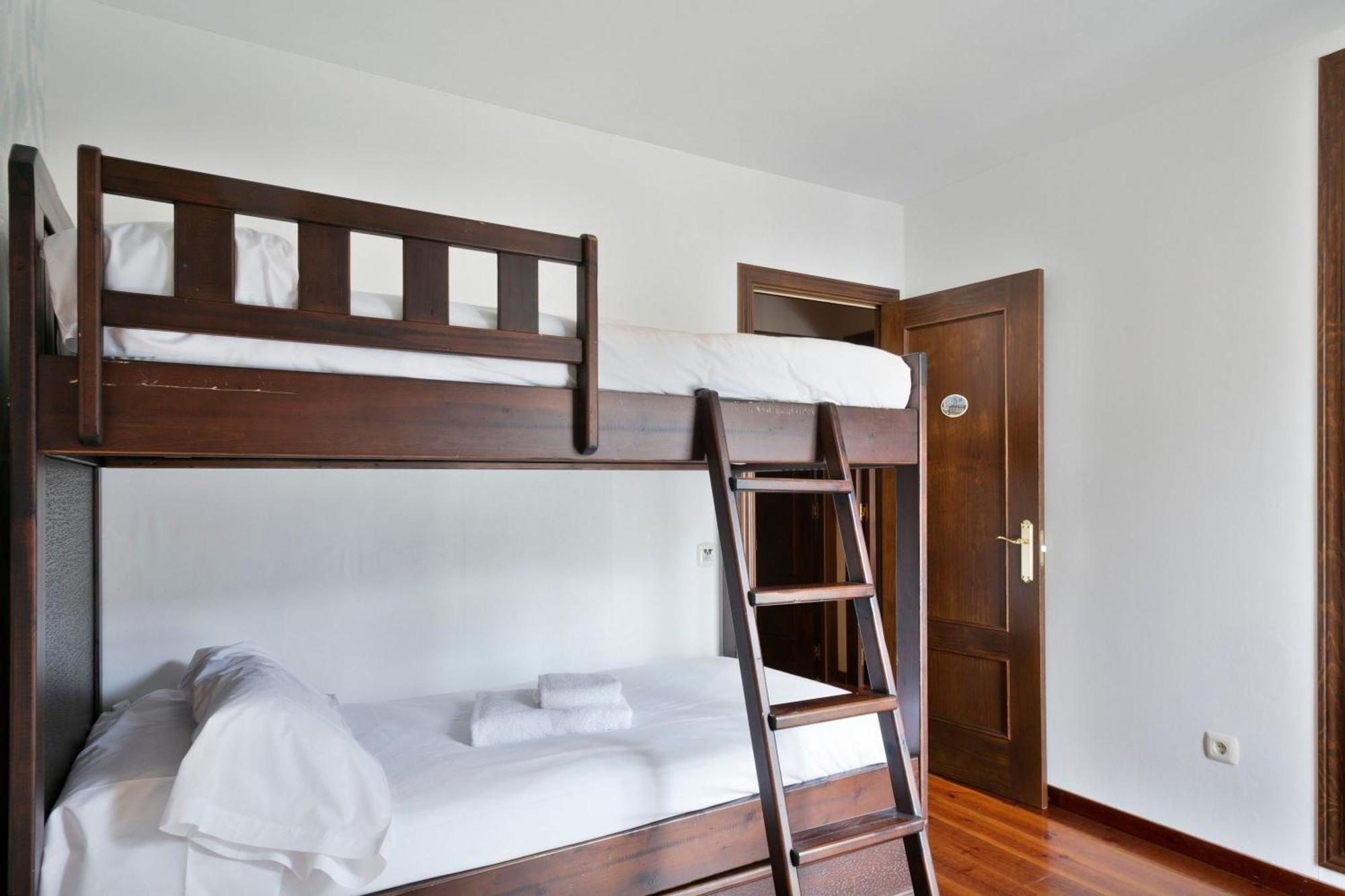 Luderna - Apartamento Brinhon Βιέλα Εξωτερικό φωτογραφία